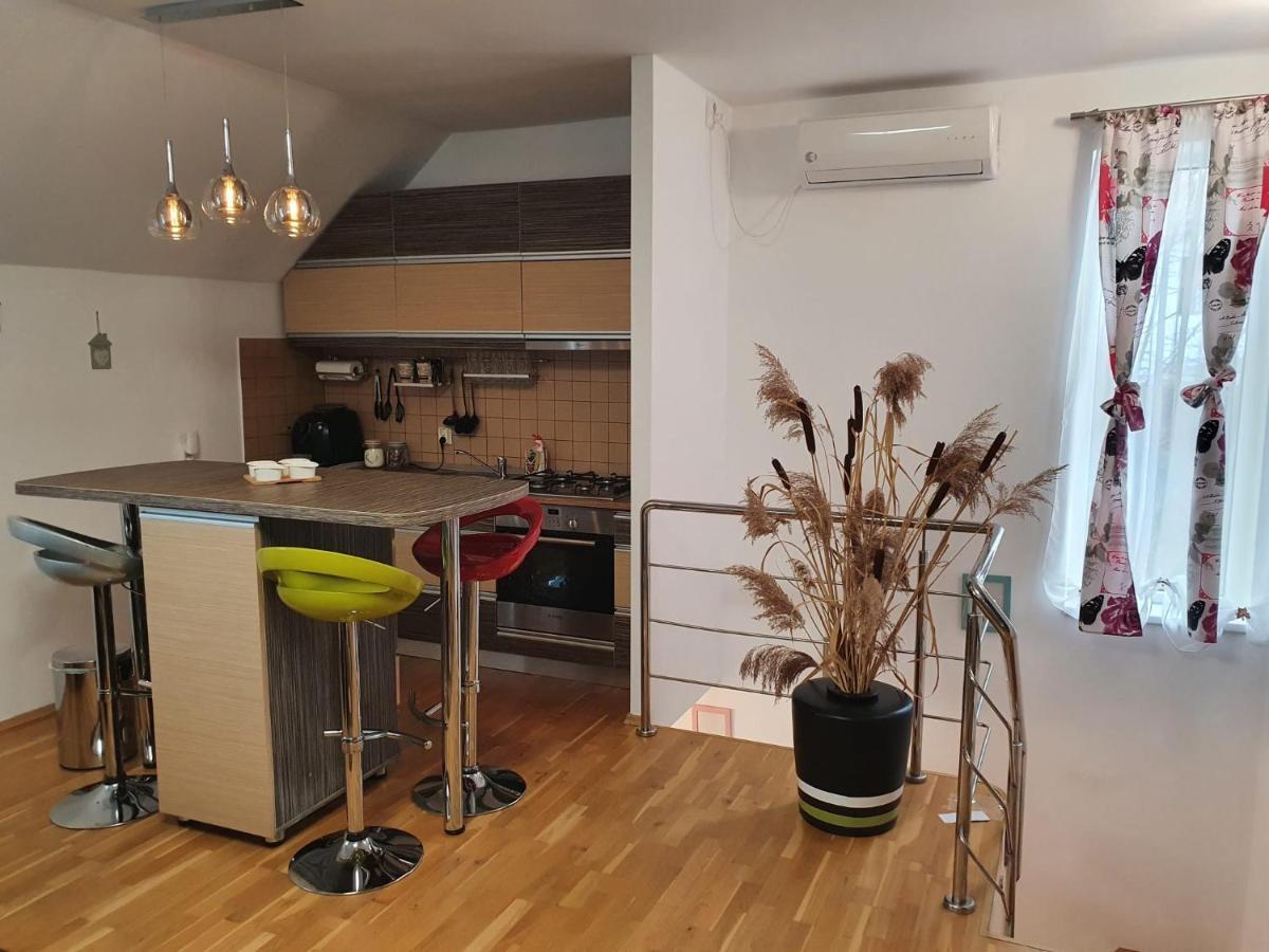 Smiley Apartment Sybin Zewnętrze zdjęcie