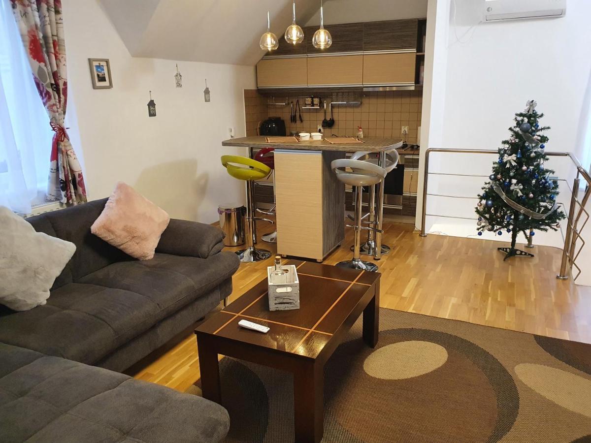 Smiley Apartment Sybin Zewnętrze zdjęcie