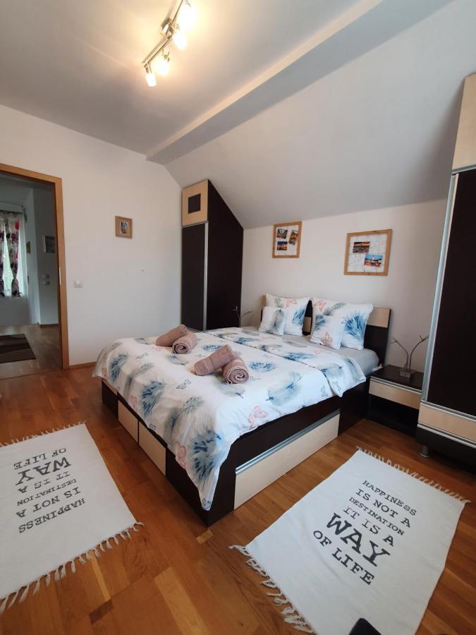 Smiley Apartment Sybin Zewnętrze zdjęcie
