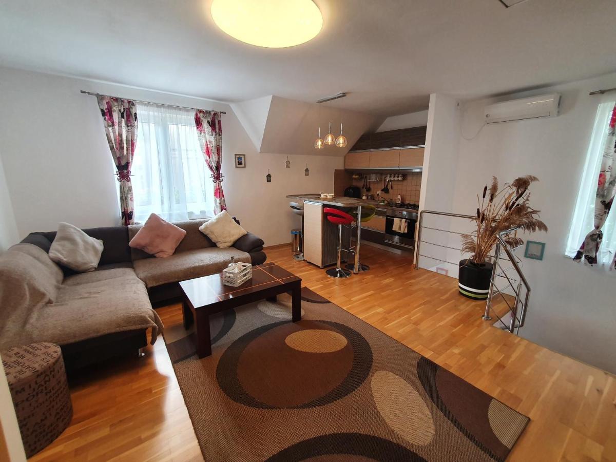 Smiley Apartment Sybin Zewnętrze zdjęcie