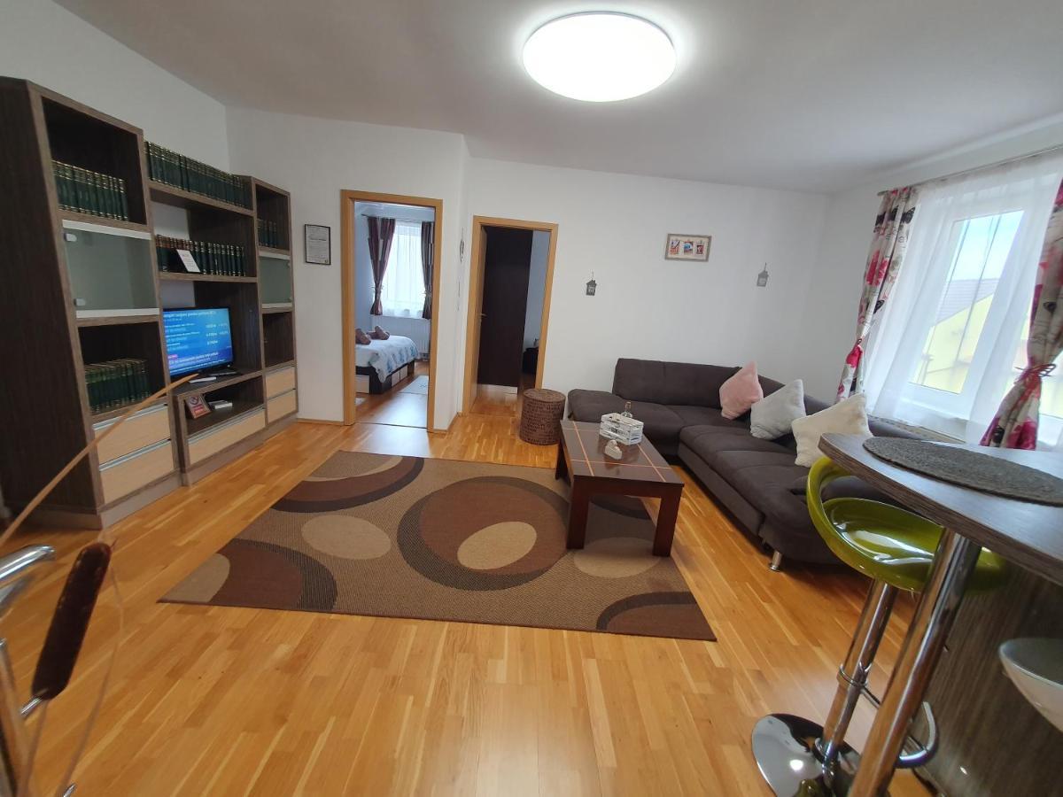 Smiley Apartment Sybin Zewnętrze zdjęcie
